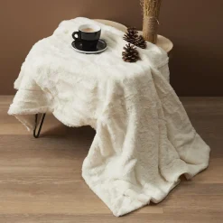 La Chaise Longue Cocoon-PLAID HARNAIS IMITATION FOURRURE HYGGE